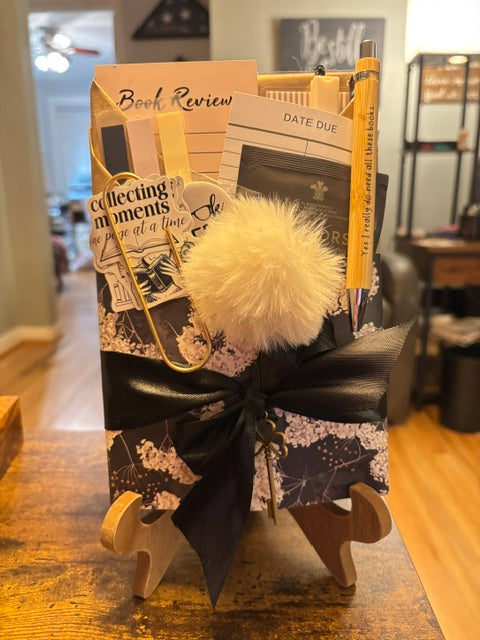 Blind Date w/a Book Mystery/Romance
