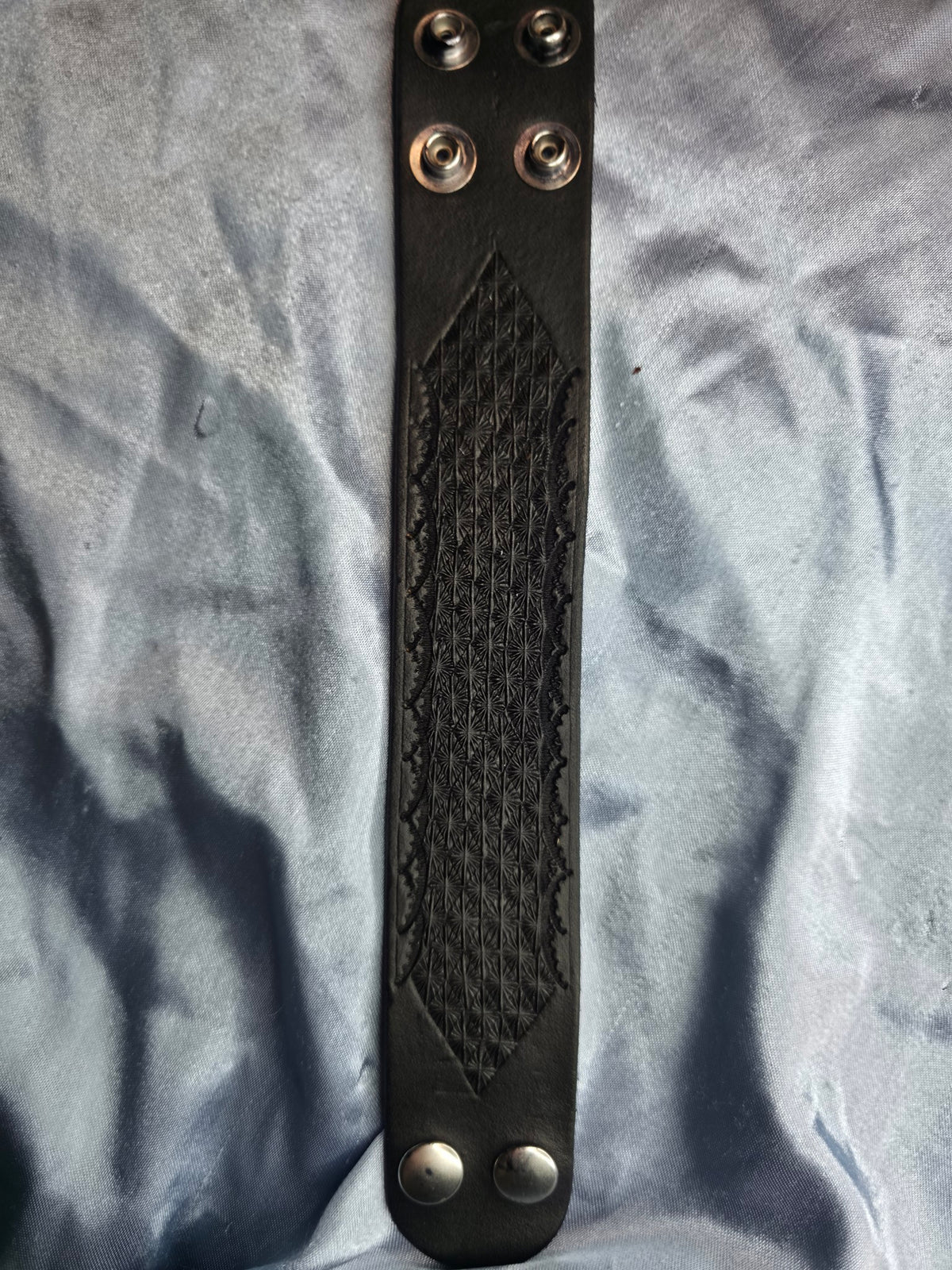 Cuff - BlackX
