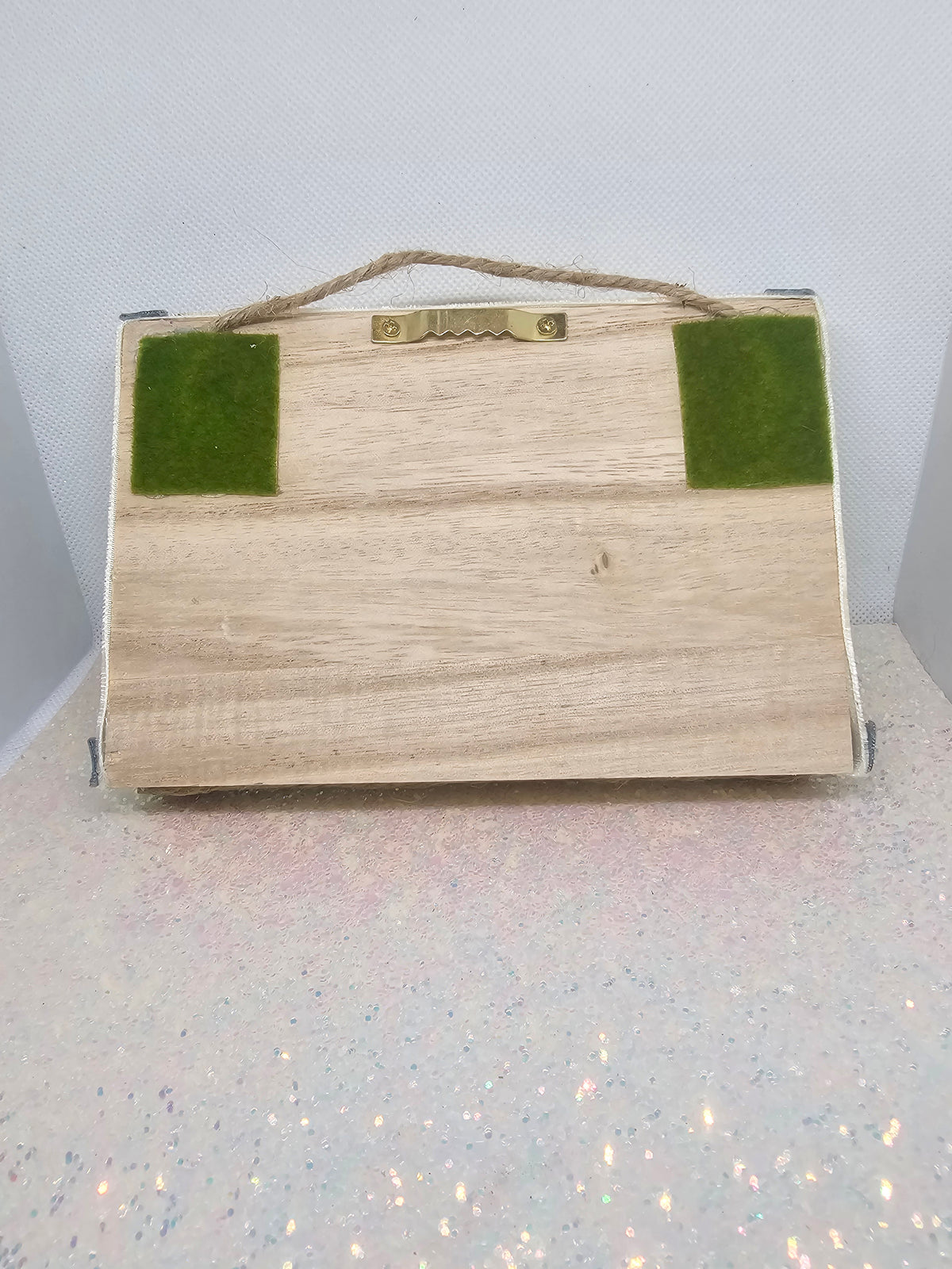 Snarky, fun diorama