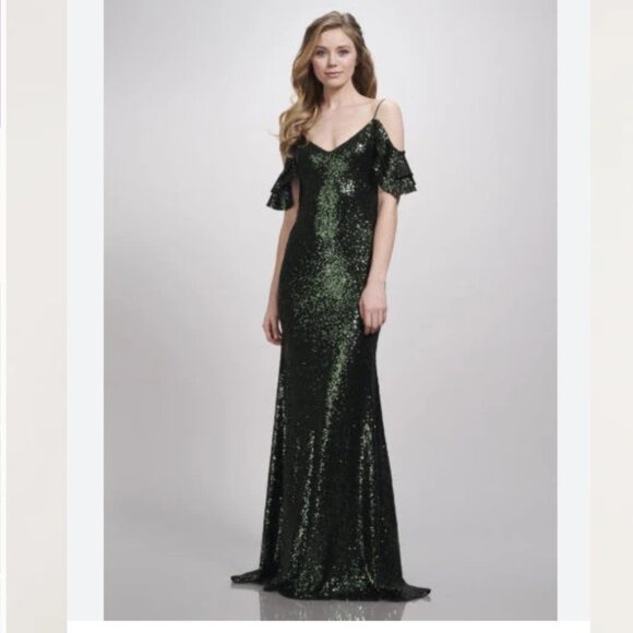 NWT Theia Floor-Length Sequin Gown in Hunter Green