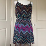 Everly Chevron-esque print V-neck sun dress sz M