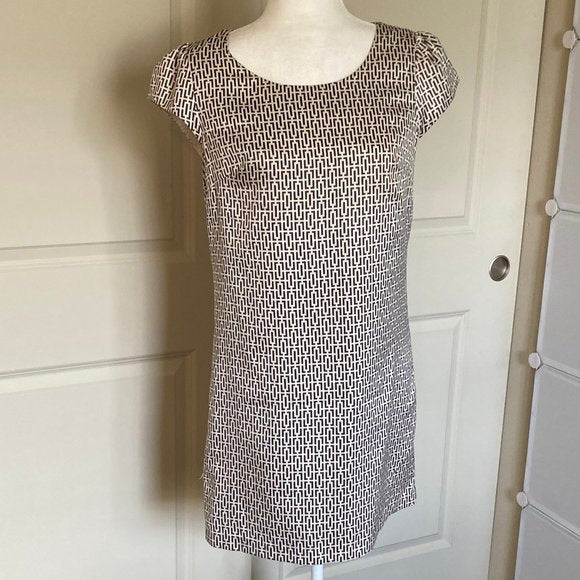 Banana Republic Geometric Print B&W Shift dress