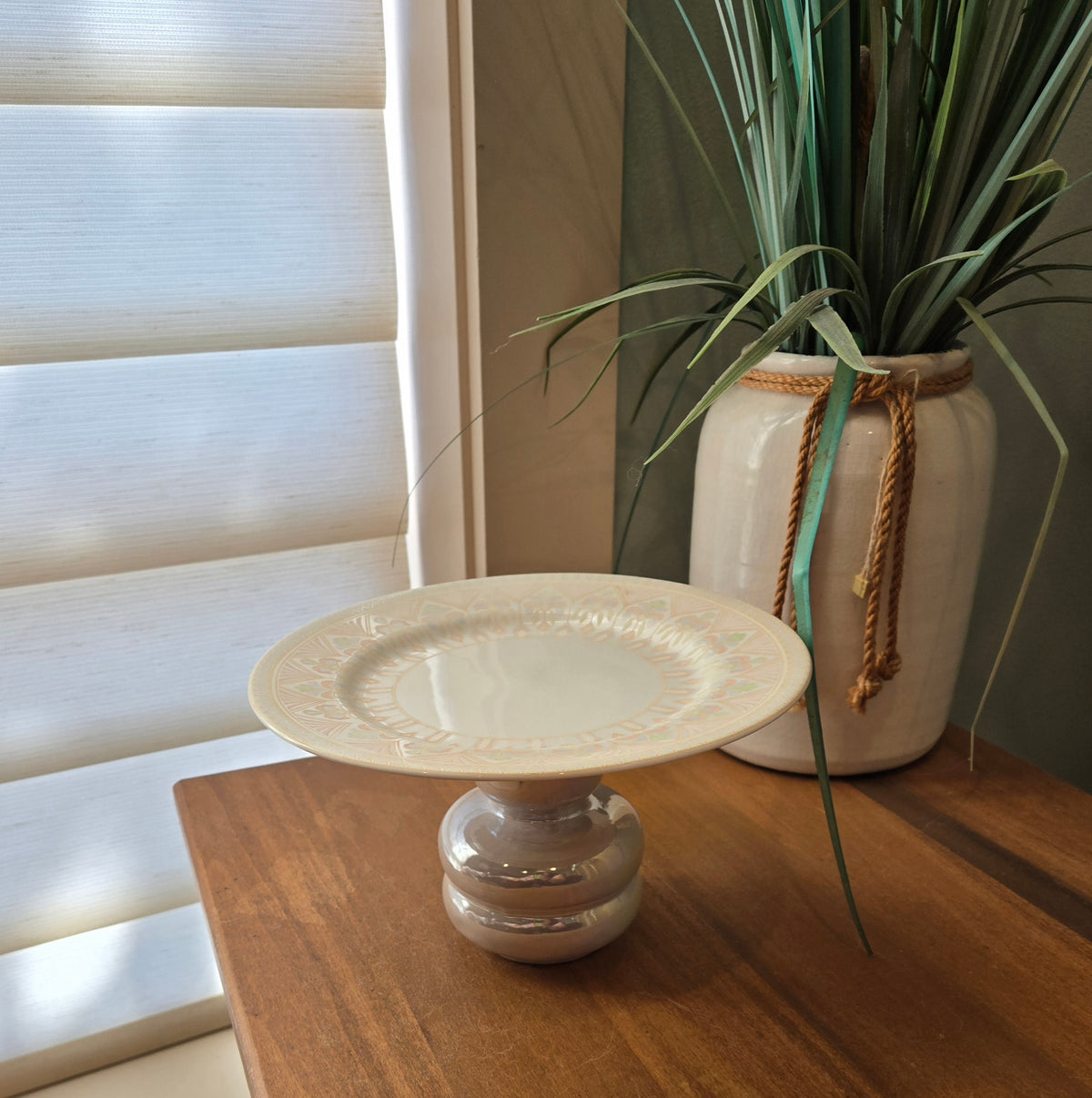 opalescent plant stand