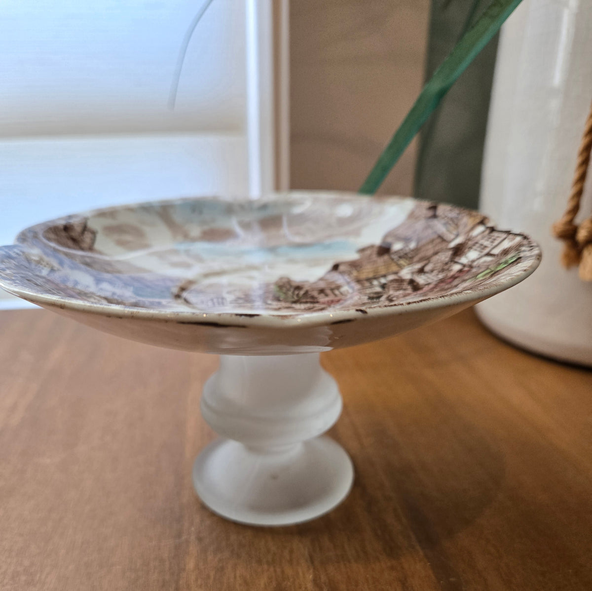 brown soap dish