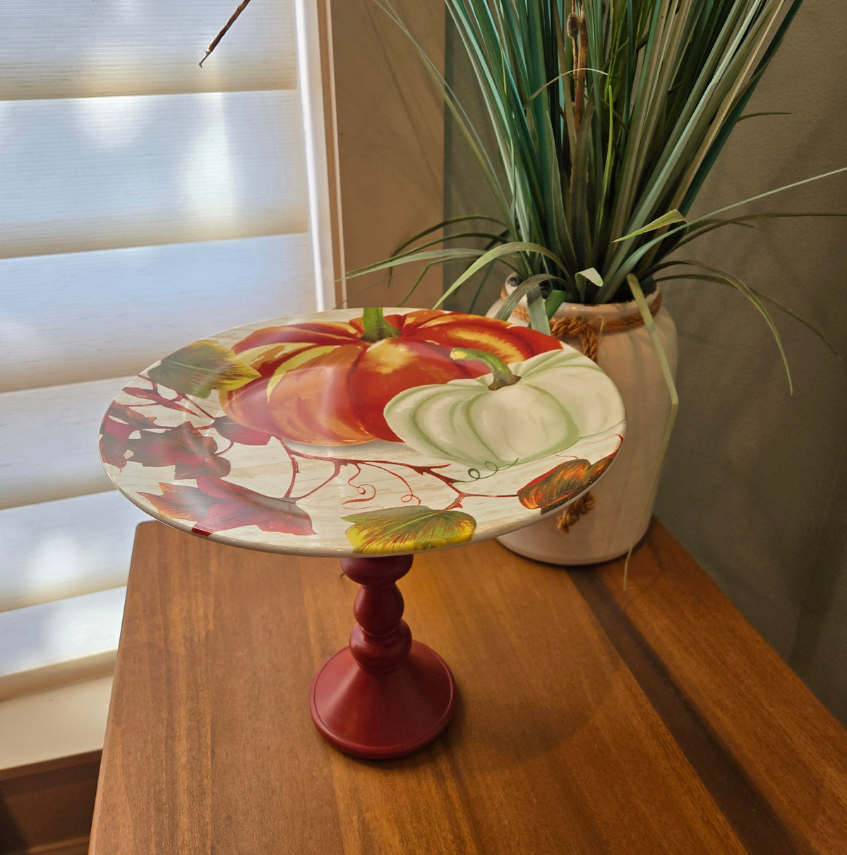 large pumpkin cake plate