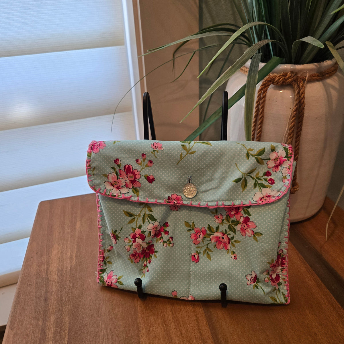 blue floral button pouch