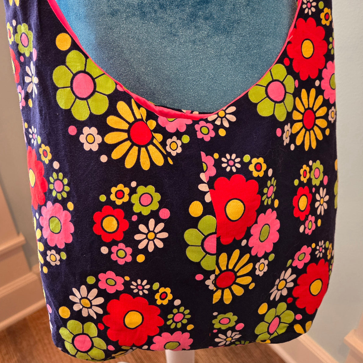 retro flower sling purse
