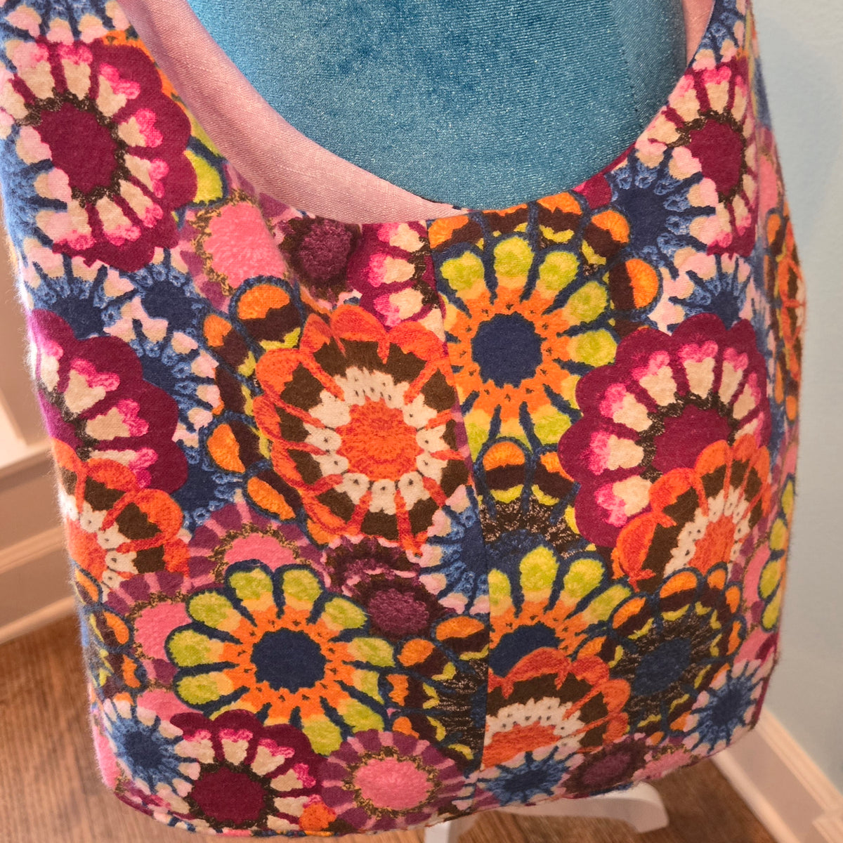 crochet print sling purse