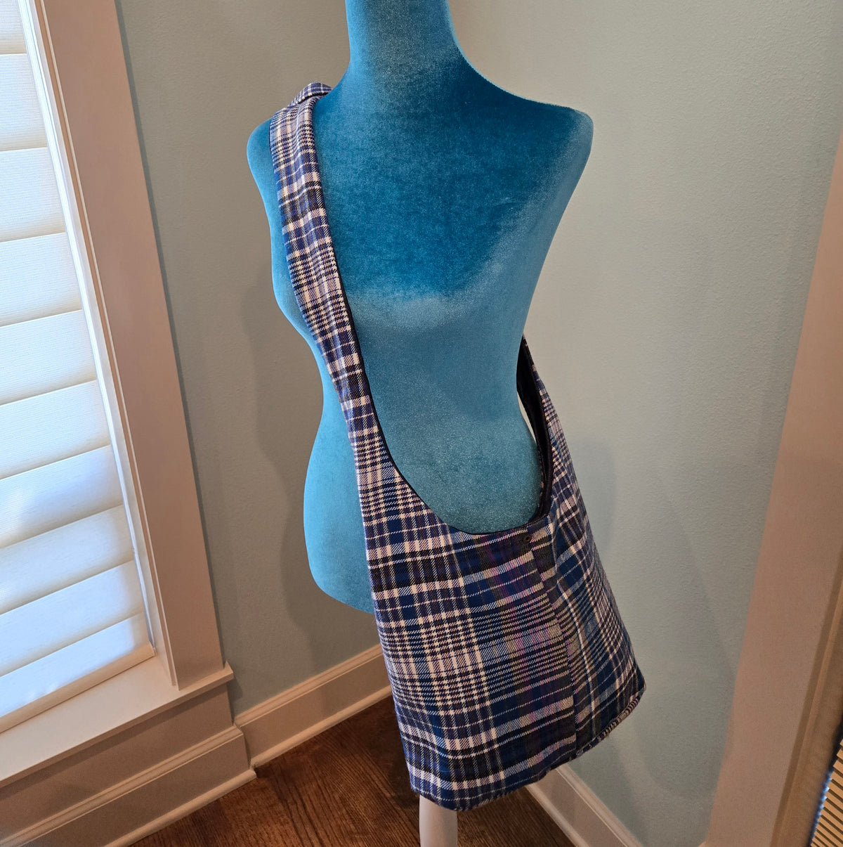 blue plaid sling purse