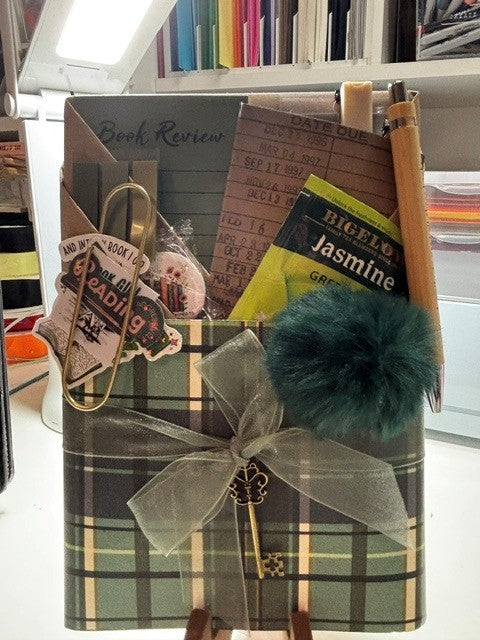 Blind Date w/Book  Sci Fi/Thriller