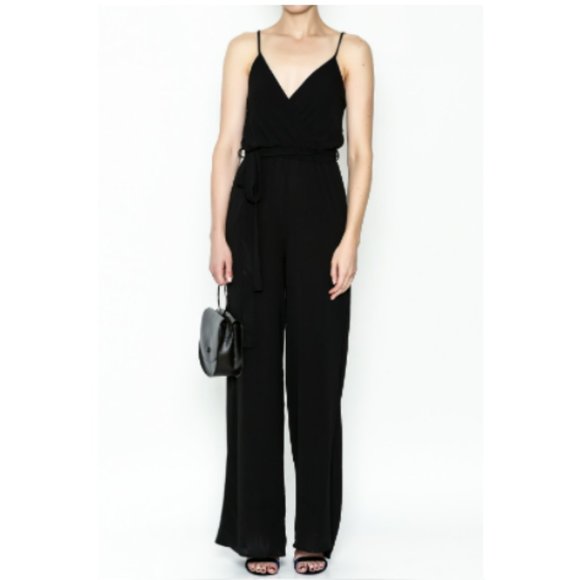Black wide-leg spaghetti strap v-neck Jumpsuit with belt