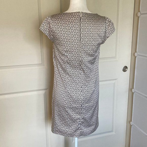 Banana Republic Geometric Print B&W Shift dress