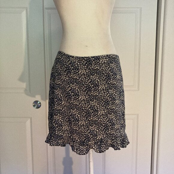 NWT - Abercrombie & Fitch Ruffle Hem Miniskirt - Navy/White Floral