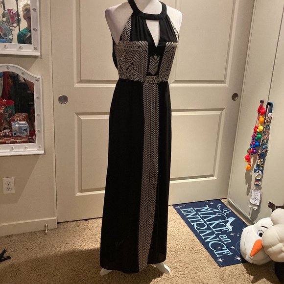 Anthropologie THML Kahmeelah Black Embroidered Maxi Dress Sz S