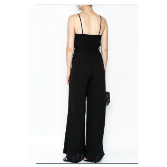 Black wide-leg spaghetti strap v-neck Jumpsuit with belt
