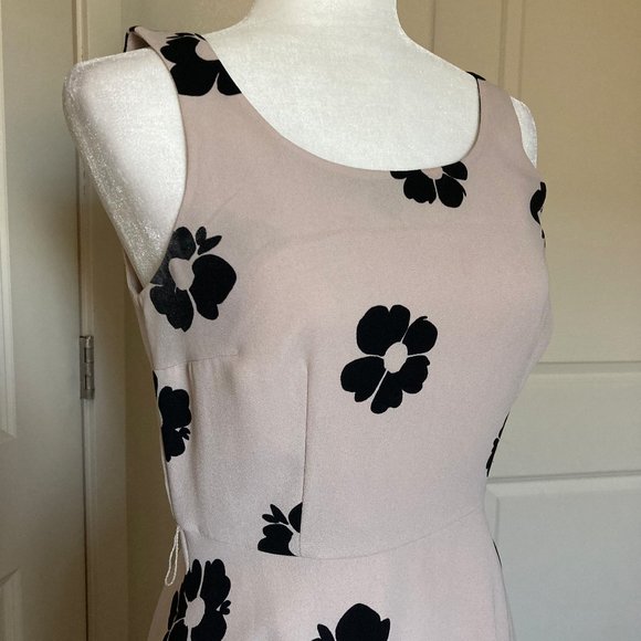 Lauren Conrad Beige/Tan Dress Black Floral Pattern