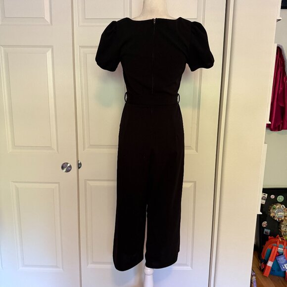 Honey and Rosie Black Shortsleeve Sweetheart Neck Cropped Jumpsuit