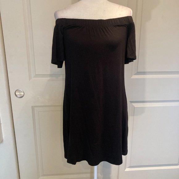 Abound Black Off-The-Shoulder Shift Dress