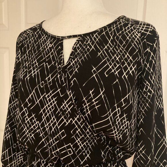 Lush Black and White Abstract Graphic Print 3/4 sleeve mini dress