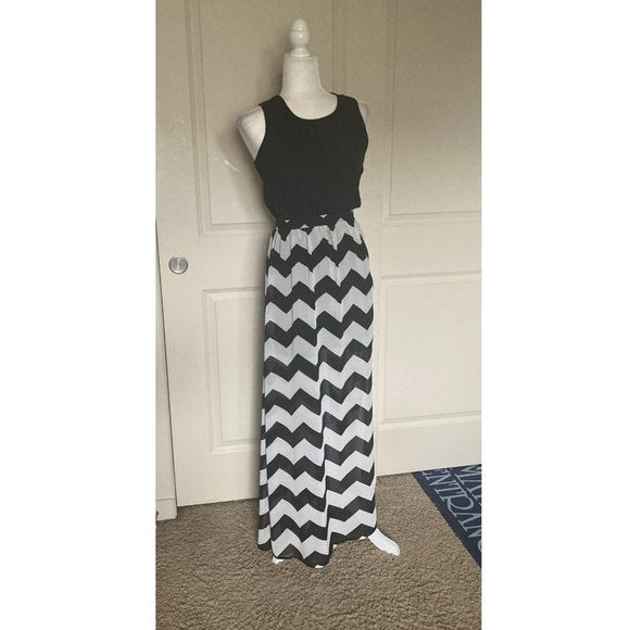 Heartsoul Black & White Chevron Chiffon Long Maxi Dress