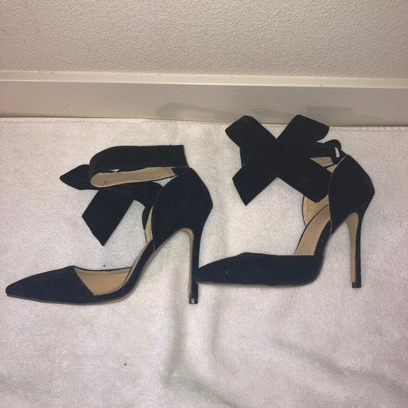 Black suede heels with detachable bows
