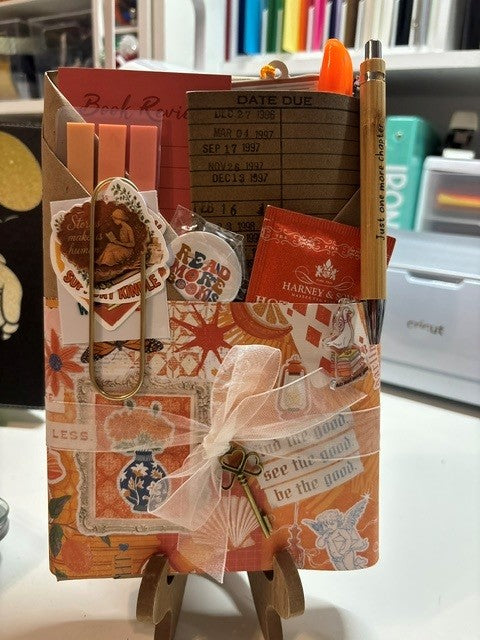 Blind Date w/Book  Mystery/Thriller
