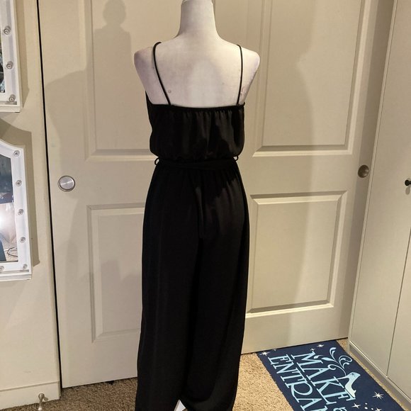 Black wide-leg spaghetti strap v-neck Jumpsuit with belt