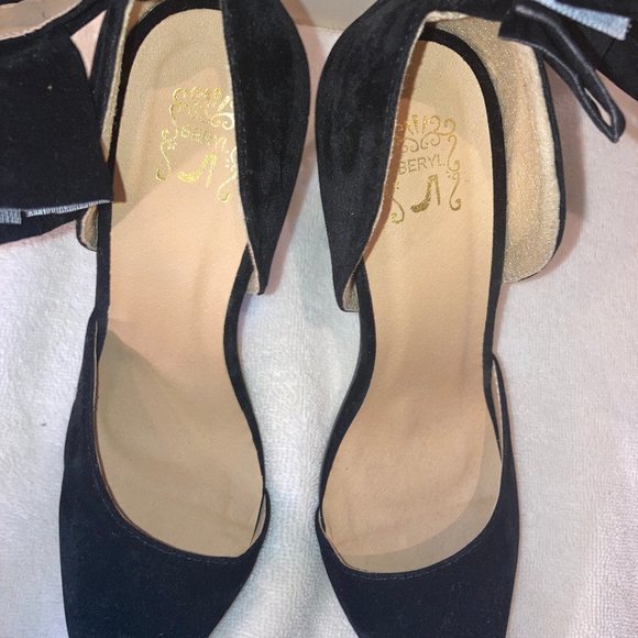 Black suede heels with detachable bows