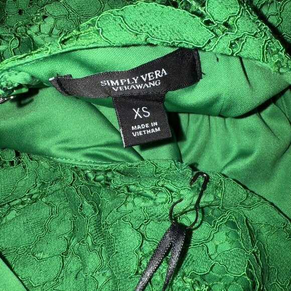NWT Simply Vera Vera Wang V-neck Lace Midi dress in Emerald Green