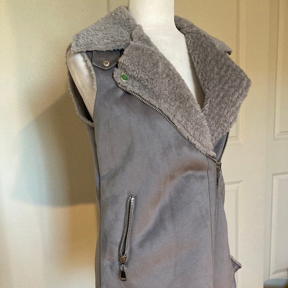NWT Love Token Long Gray Zipper Fleece-lined Vest