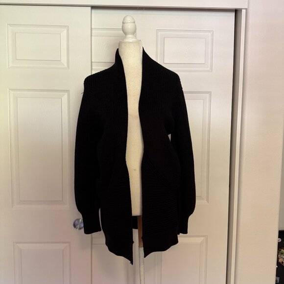 Aritzia Wilfred Darcey Open Cardigan Sweater in Black