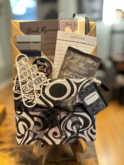 Blind Date w/a Book  Mystery/Romance