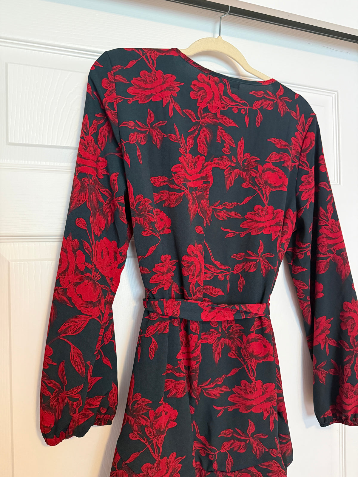 NWT Uguest Black & Red Floral Faux-Wrap Long Sleeve Mini-Dress