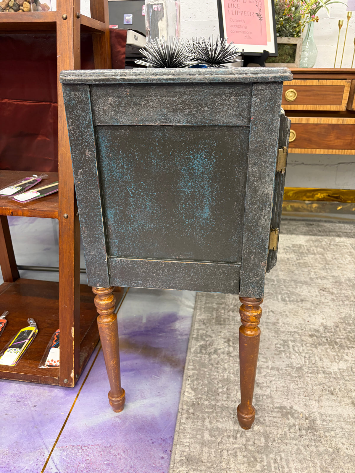 Textured Blue/Drk Brwn Accent Table