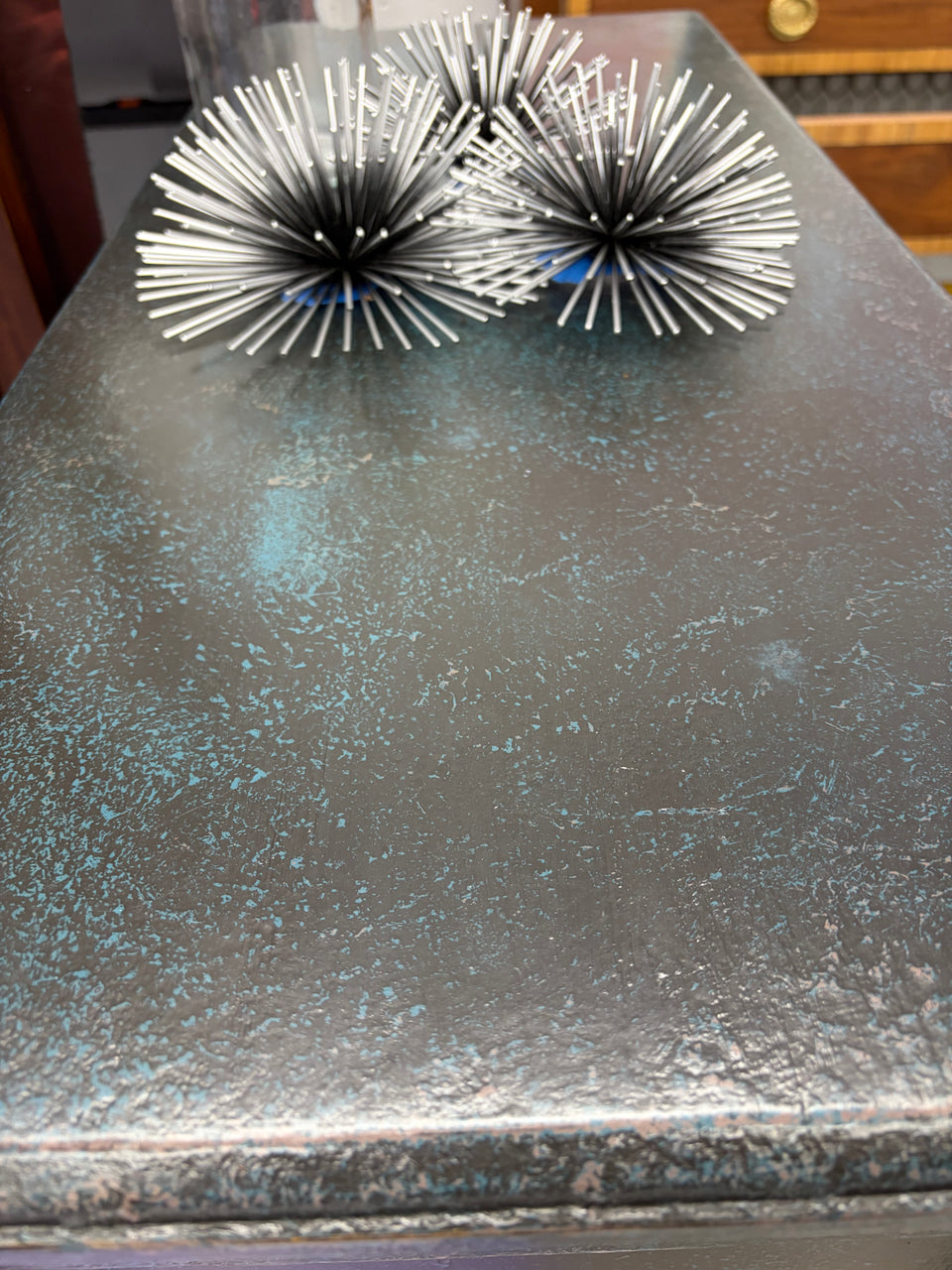 Textured Blue/Drk Brwn Accent Table