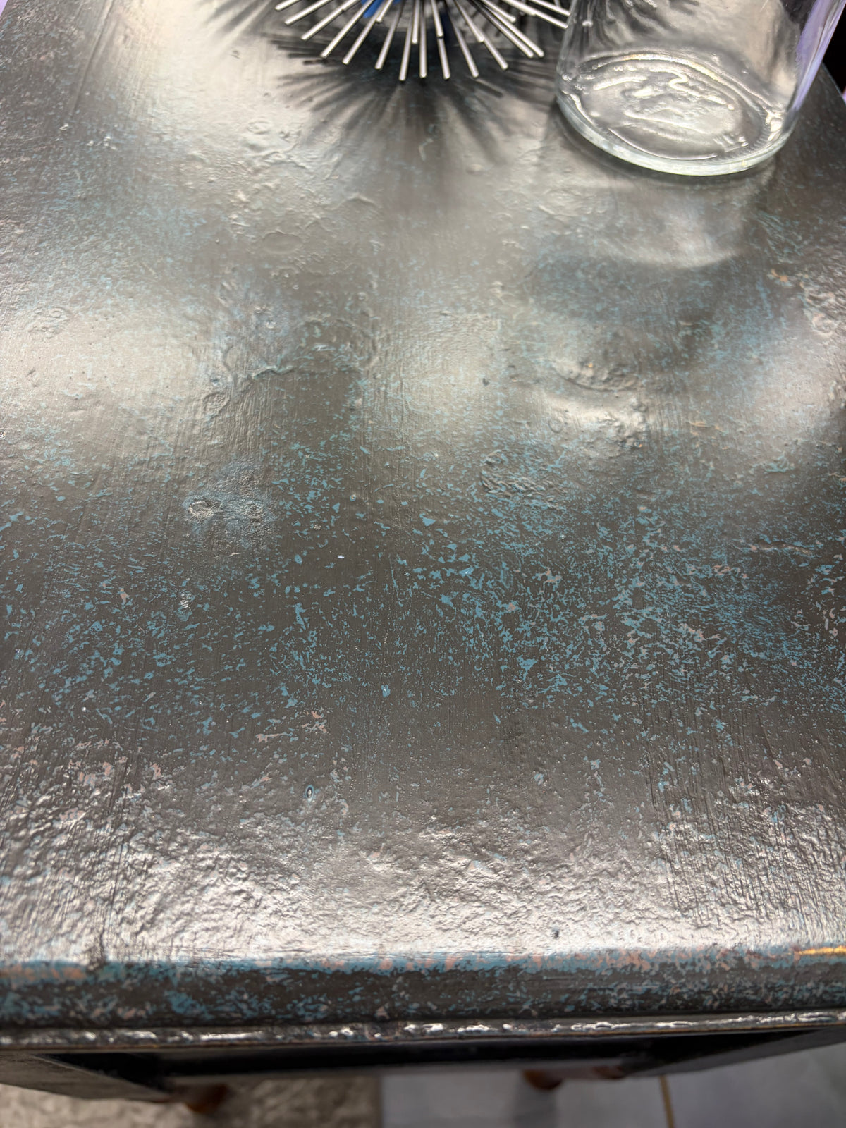 Textured Blue/Drk Brwn Accent Table