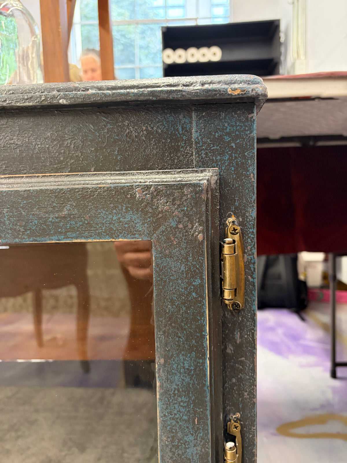 Textured Blue/Drk Brwn Accent Table