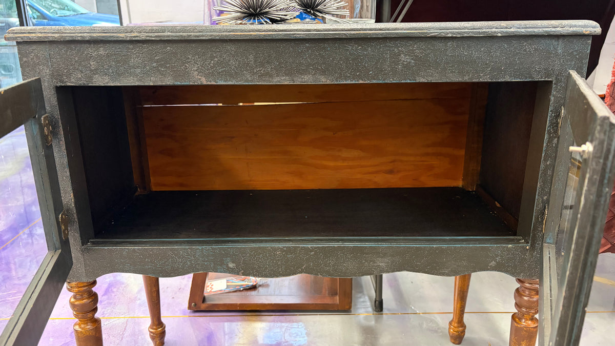 Textured Blue/Drk Brwn Accent Table