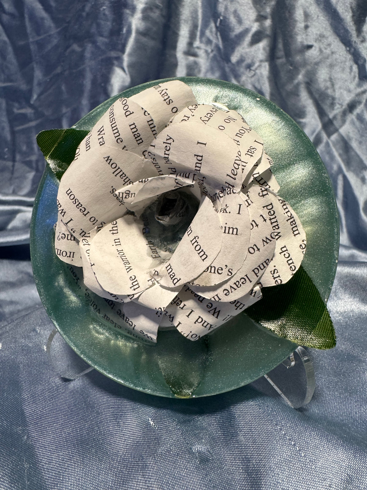 Book Page Rose w/Stand