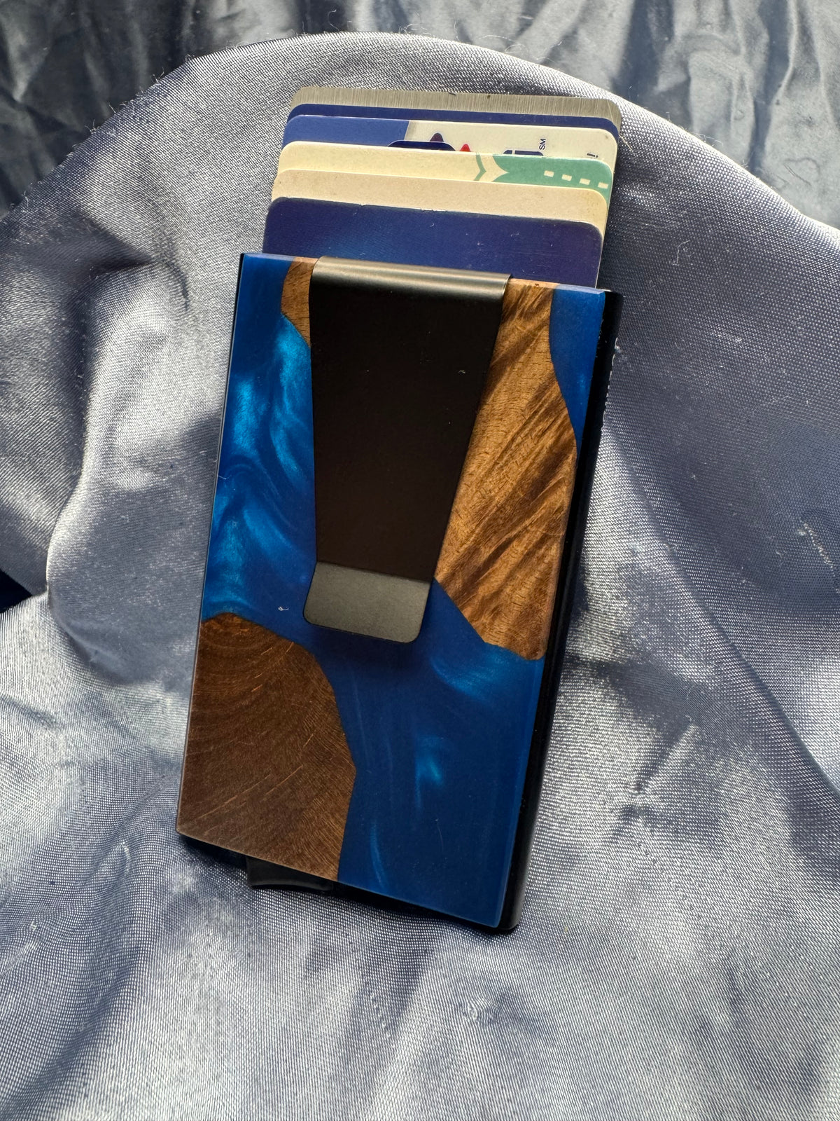 RFID Wallet Blue Accent
