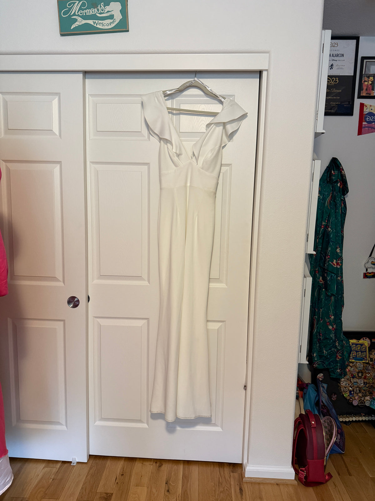 NWT DB Studio Ruffled V-Neck Gown in Ivory
