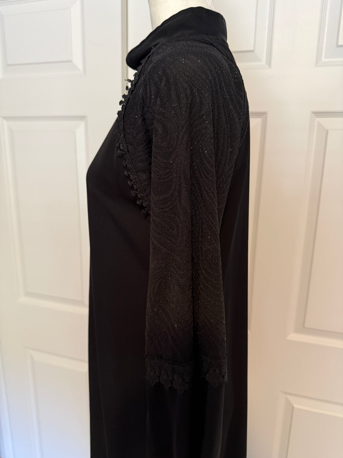 Gorgeous Black Semi-sheer shimmer lace zip up housecoat robe