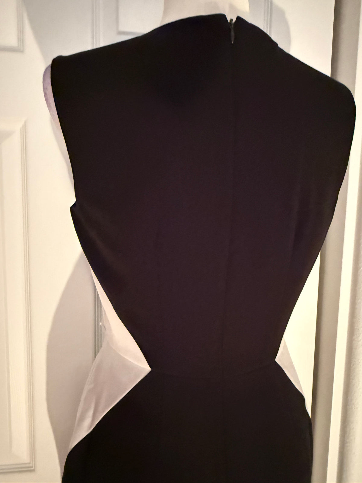 Calvin Klein Black/White Hourglass Illusion Dress