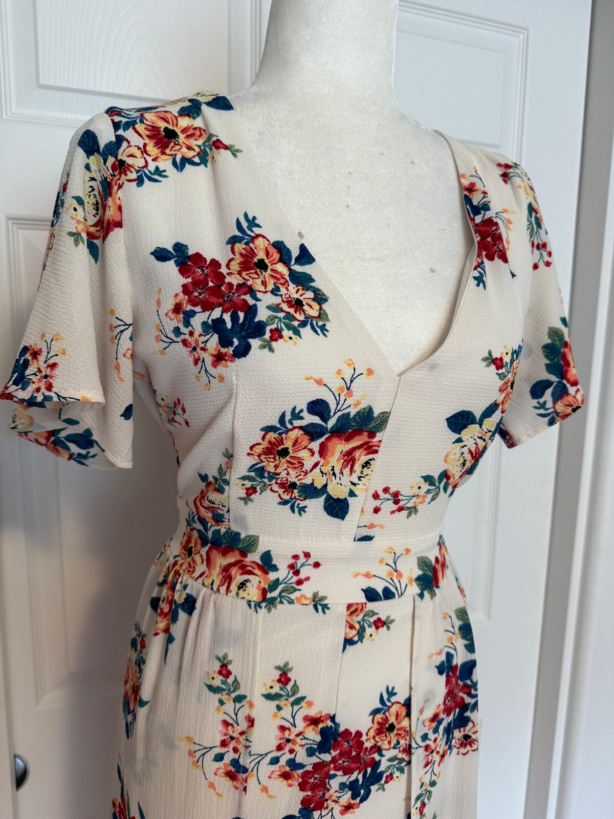Crystal Sky by Francesca’s Ivory Floral Romper Dress