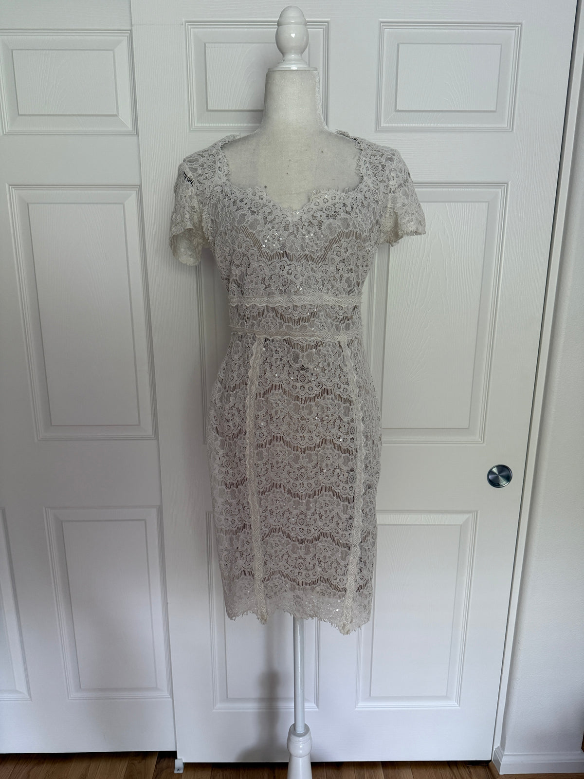 Violets & Roses White Ivory Cream Lace Capsleeve mini dress