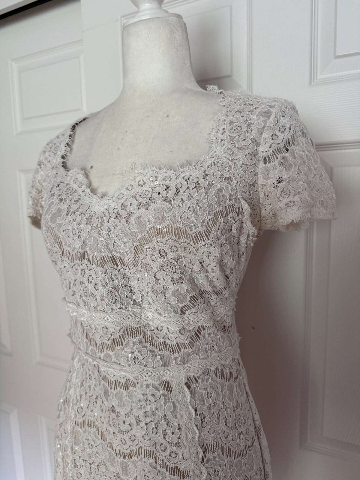 Violets & Roses White Ivory Cream Lace Capsleeve mini dress