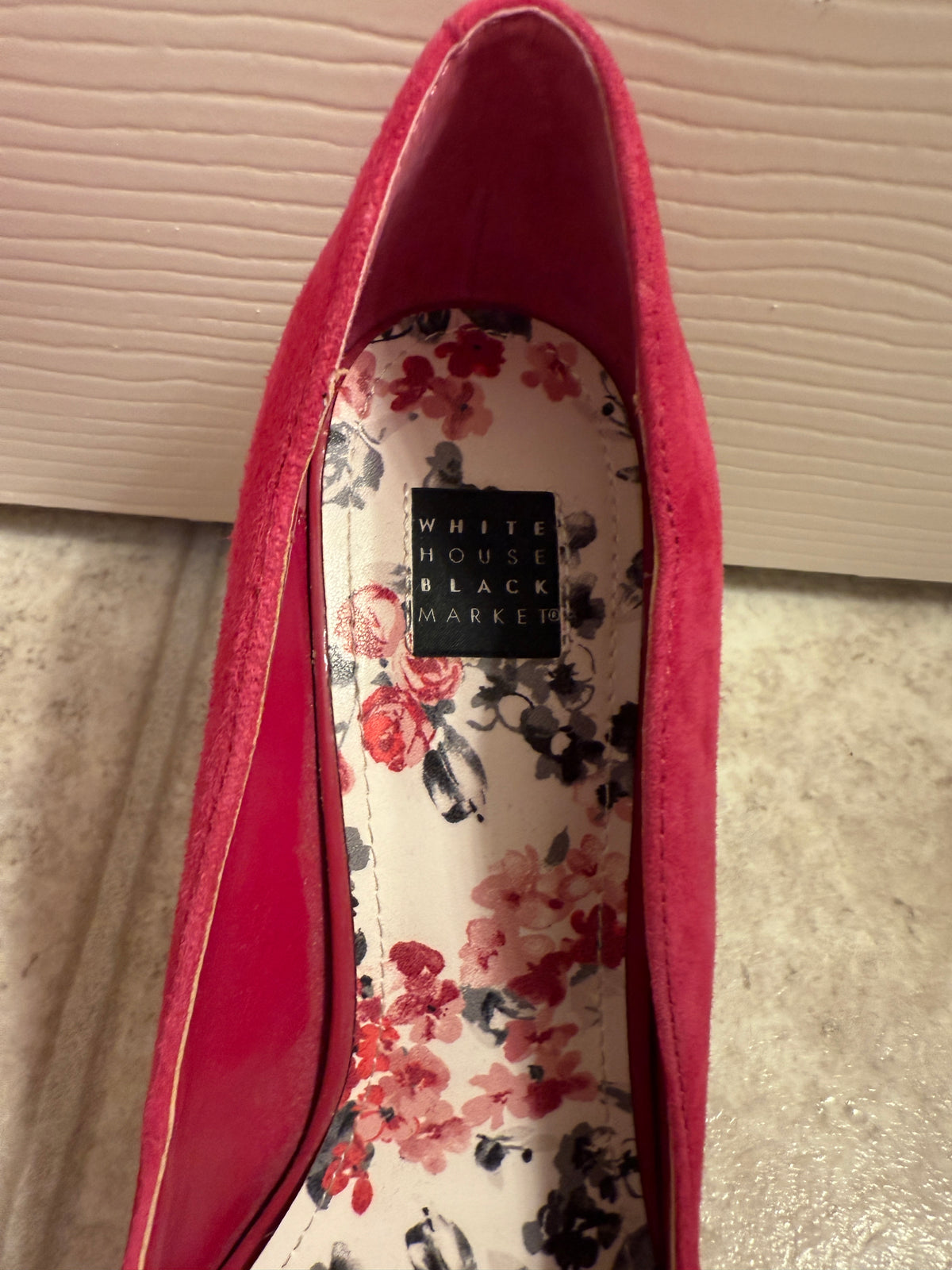 White House Black Market Fuchsia Lana Cardinal Suede Pointy Pumps
