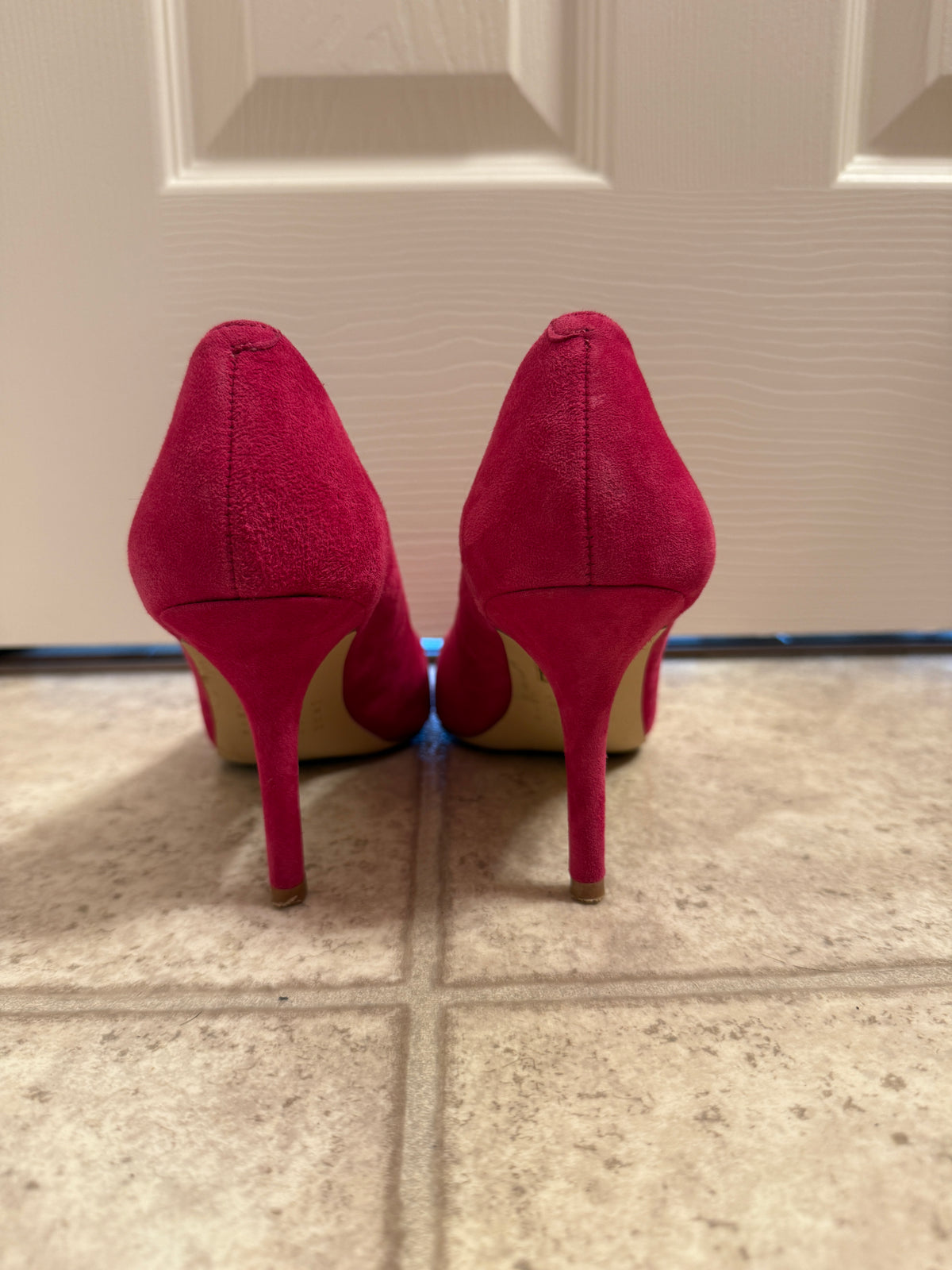 White House Black Market Fuchsia Lana Cardinal Suede Pointy Pumps