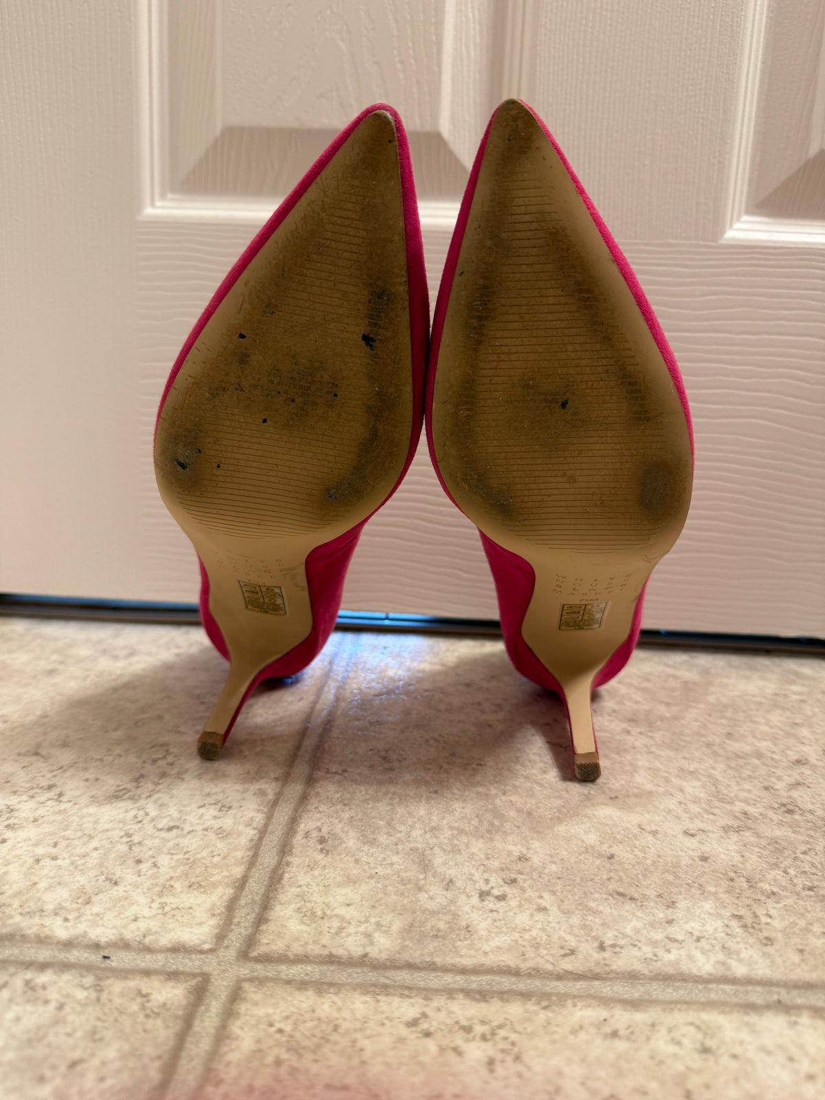 White House Black Market Fuchsia Lana Cardinal Suede Pointy Pumps