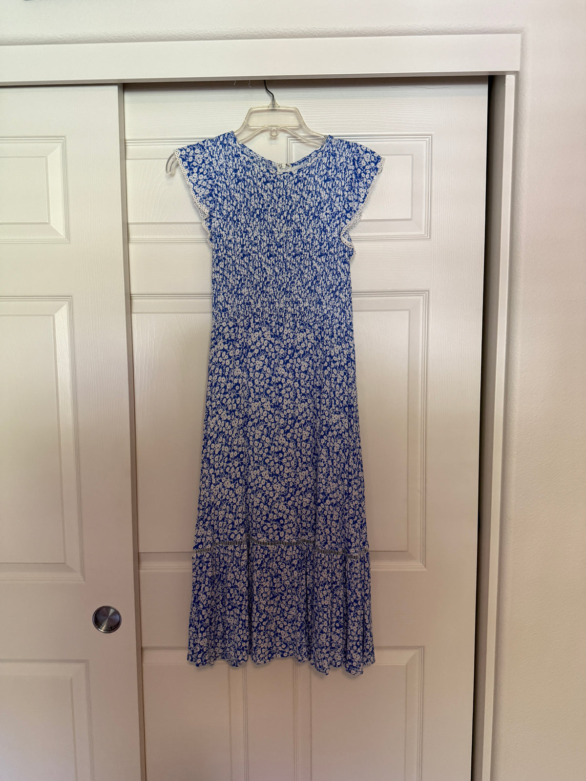 Lost + Wander Pick Me Blue Floral Print Midi Dress size S
